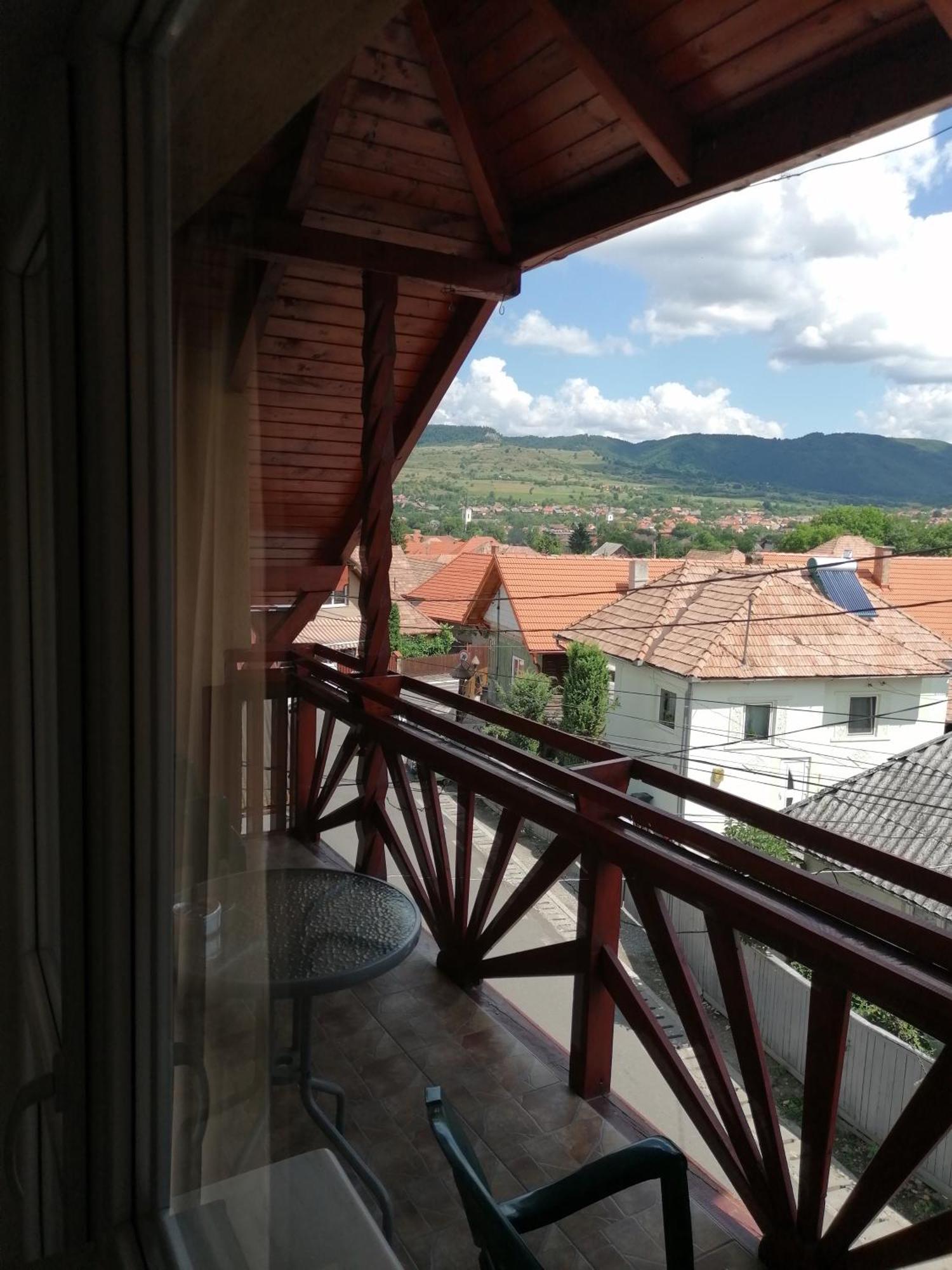 Pensiunea Fábián Vendégház Corund  Quarto foto